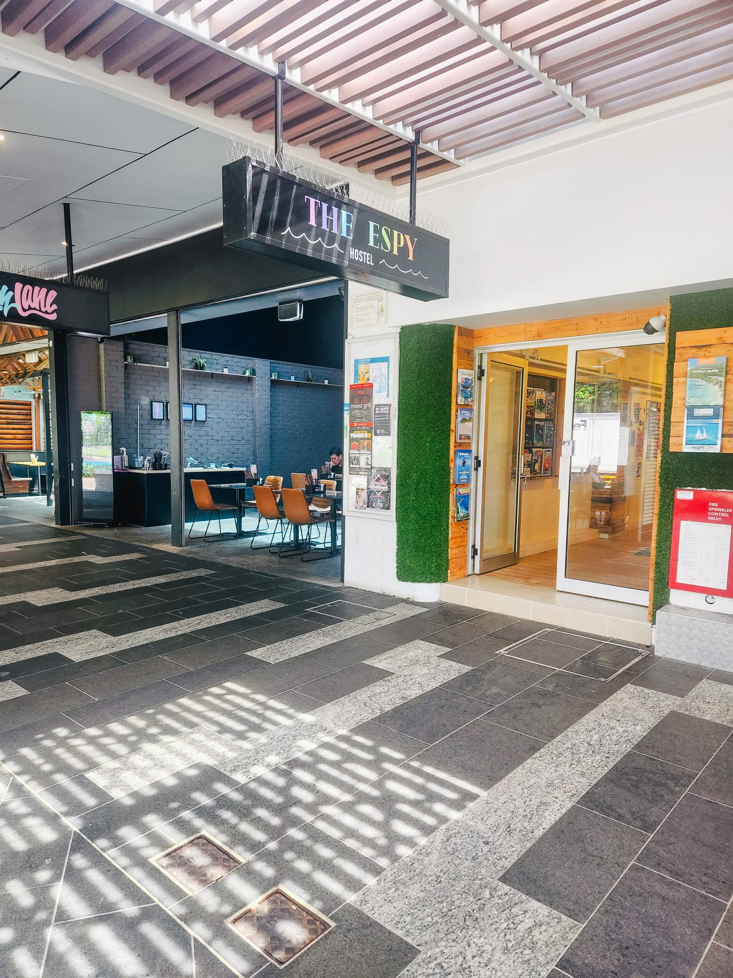 Mix 4 Bed Dorm (18-35 Age Only) King single pod beds