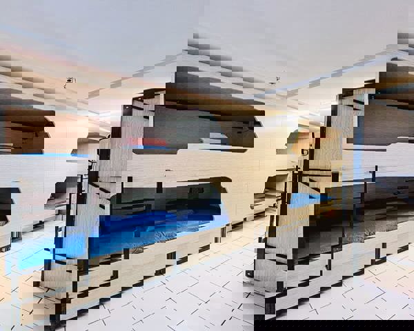 Mix 6 Bed Dorm (18-35 Age Only)